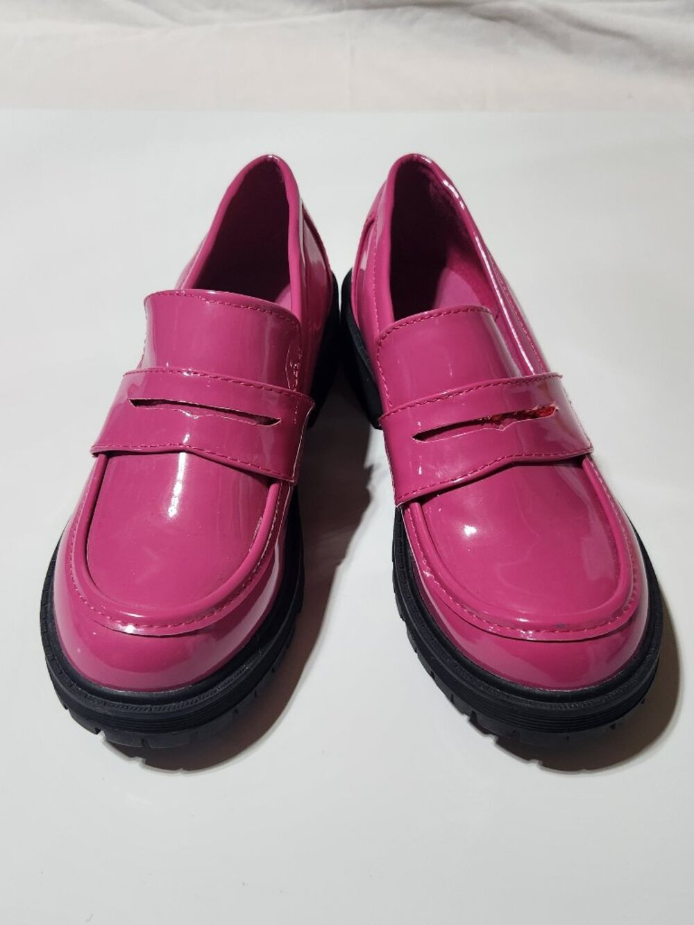 Link Girls’ Glossy Pink Loafers – Size 3 | Perfect for Fall & School Style!